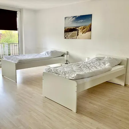 Mit Balkon In Apartment