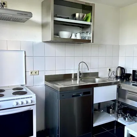 Apartment Mit Balkon In